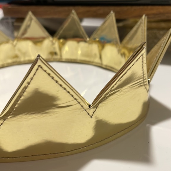 Gold Crown Adjustable (Velcro Closure) - Picture 6 of 11